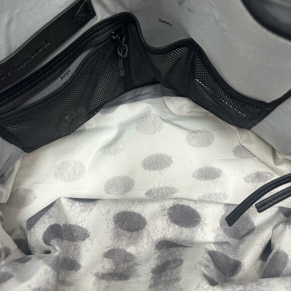 Lululemon Daily Gym Bag in Black Medium Duffle Overnight Faux Leather Top Handle - Picture 12 of 16